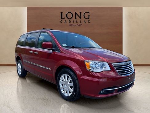 Used 2016 Chrysler Town & Country Touring w/ Driver Convenience Group FWD image 6