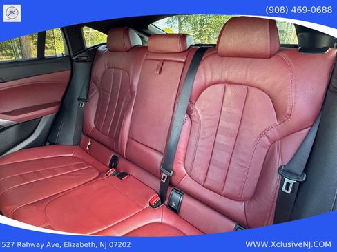 Used 2022 BMW X6 M50i w/ Executive Package image 25