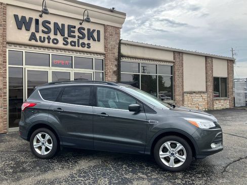 Used 2016 Ford Escape SE w/ SE Leather Comfort Package AWD/4WD image 2