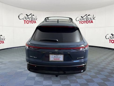 Used 2025 Toyota Crown Signia AWD/4WD image 3