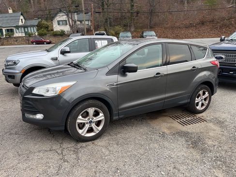 Used 2015 Ford Escape SE image 8
