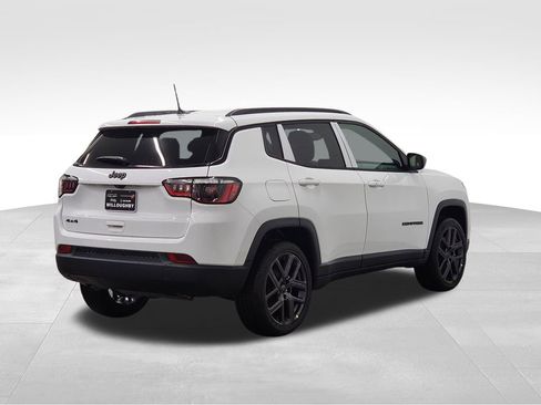 New 2026 Jeep Compass Latitude image 8
