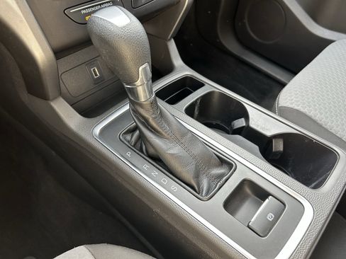 Used 2017 Ford Escape SE image 15