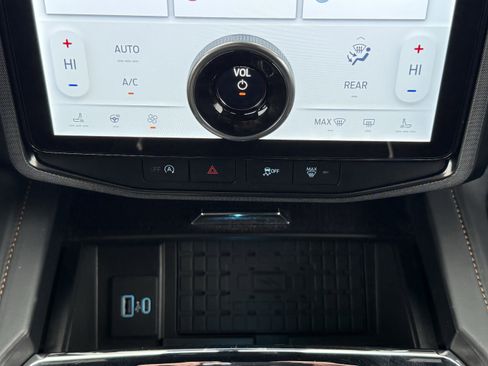 Used 2024 Ford Expedition Max Platinum image 27