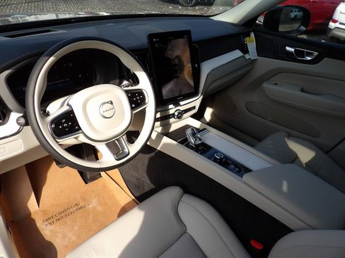 New 2026 Volvo XC60 B5 Ultra w/ Protection Package Premier image 14
