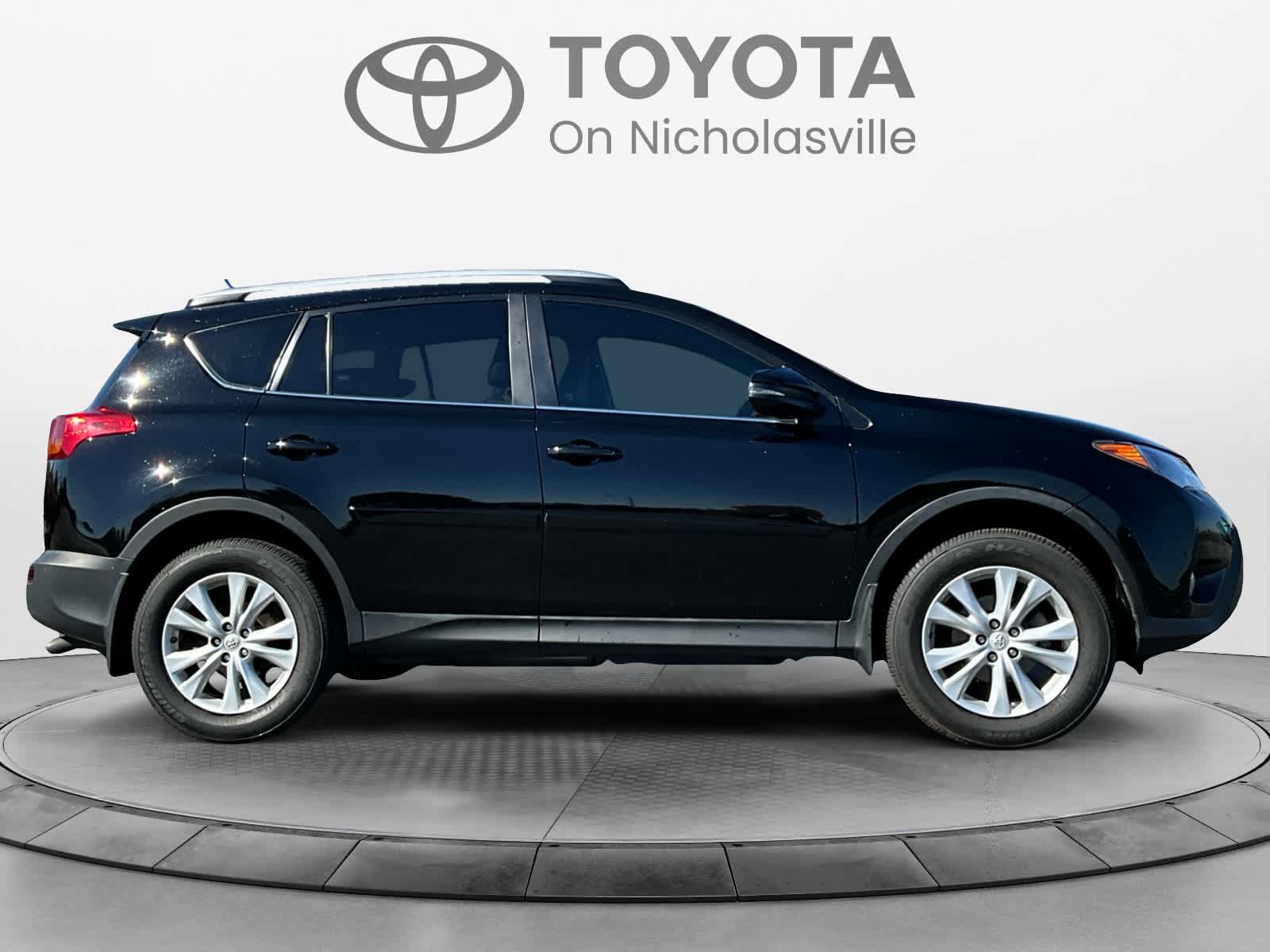 Used 2015 Toyota RAV4 Limited AWD/4WD image 6