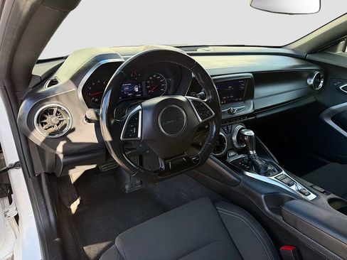 Used 2022 Chevrolet Camaro LT RWD image 9