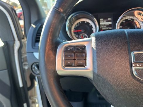 Used 2018 Dodge Grand Caravan GT image 21