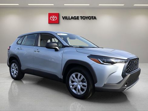 Certified 2023 Toyota Corolla Cross L image 7