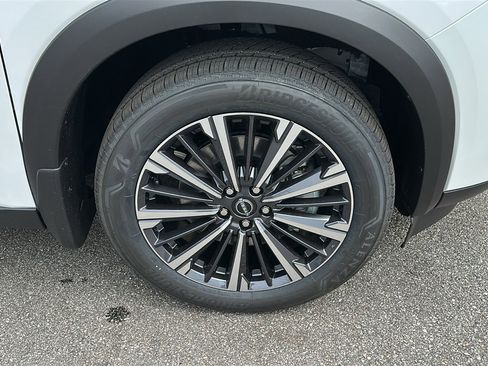 New 2026 Nissan Pathfinder Platinum AWD/4WD image 6