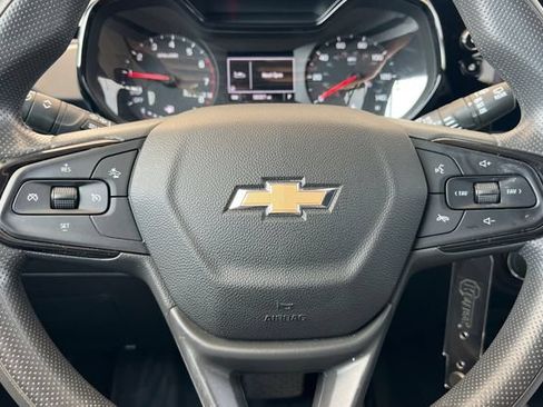 Used 2024 Chevrolet Trax LS FWD image 28