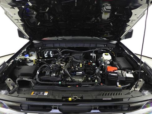 Used 2023 Ford Bronco Outer Banks image 6