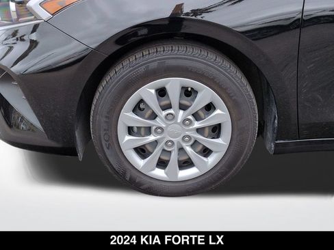 Used 2024 Kia Forte LX FWD image 11