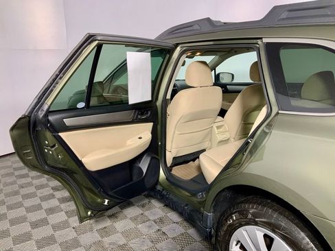 Used 2019 Subaru Outback 2.5i Premium image 26