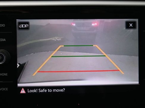 Used 2023 Volkswagen Atlas SE image 16