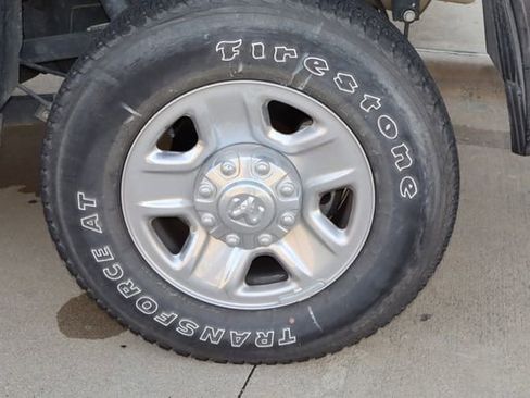 Used 2024 RAM 2500 Tradesman w/ Chrome Appearance Group AWD/4WD image 27