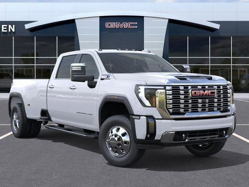 New 2025 GMC Sierra 3500 Denali w/ Denali Reserve Package image 7