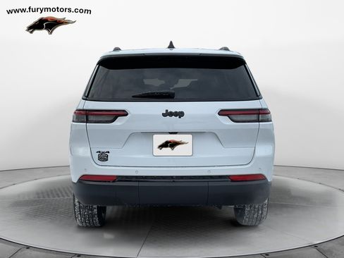 New 2025 Jeep Grand Cherokee L Altitude image 4