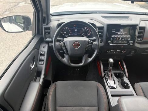 Used 2022 Nissan Frontier Pro-X RWD image 16