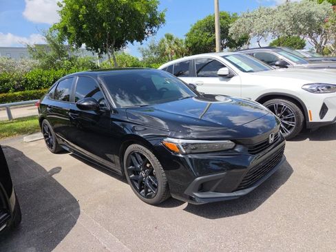 Used 2022 Honda Civic Sport image 2