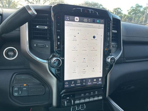 Used 2022 RAM 3500 Laramie image 32