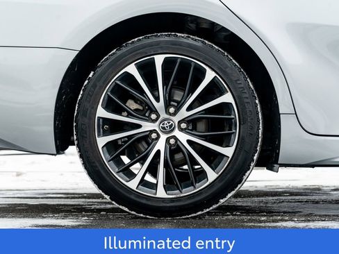 Used 2019 Toyota Camry SE image 9