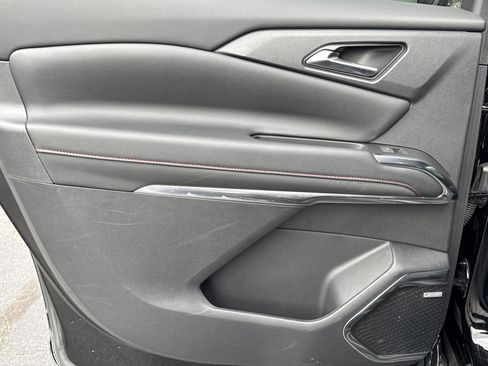 Certified 2024 Chevrolet Traverse RS w/ LPO, Floor Liner Package image 24