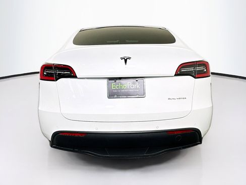 Used 2021 Tesla Model Y Long Range AWD/4WD image 7