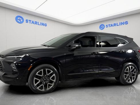 Used 2024 Chevrolet Blazer RS w/ Driver Confidence II Package FWD image 2