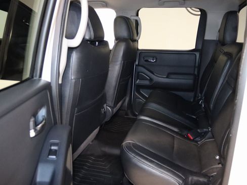 Used 2022 Nissan Frontier SV image 50