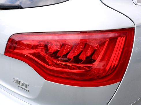 Used 2014 Audi Q7 3.0T Premium image 10