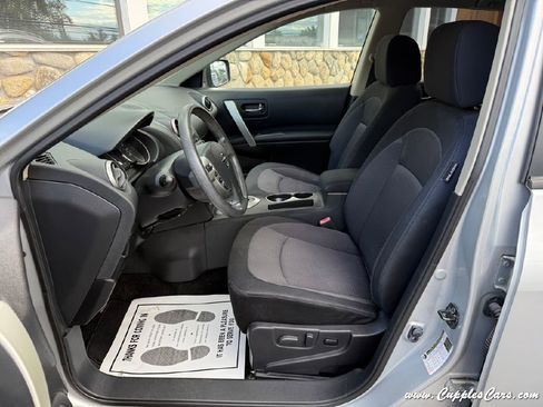 Used 2011 Nissan Rogue SV image 4