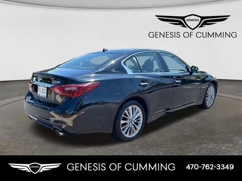 Used 2018 INFINITI Q50 Luxe w/ Essential Package (2.0T Luxe) AWD/4WD image 7