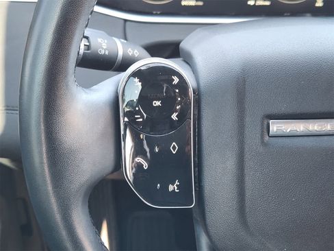 Used 2020 Land Rover Range Rover Evoque SE image 28