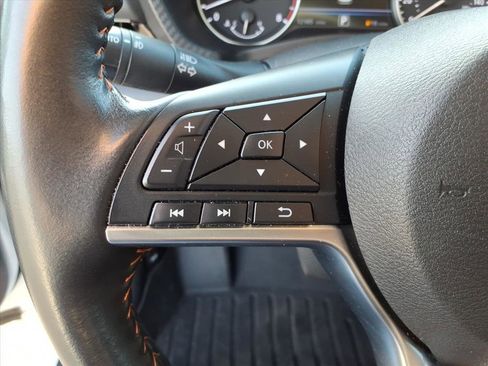 Used 2022 Nissan Sentra SR w/ Trunk Package image 30