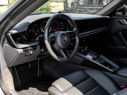 Used 2021 Porsche 911 Cabriolet image 11