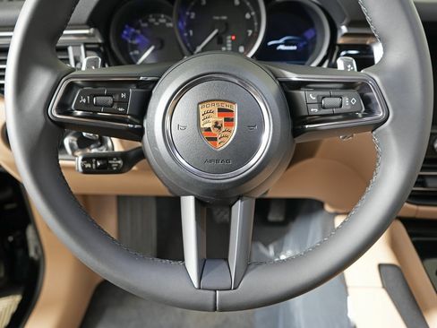 New 2026 Porsche Macan image 22