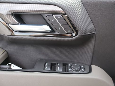 Used 2026 Chevrolet Silverado 1500 ZR2 AWD/4WD image 25