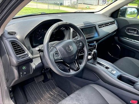 Used 2022 Honda HR-V EX image 5