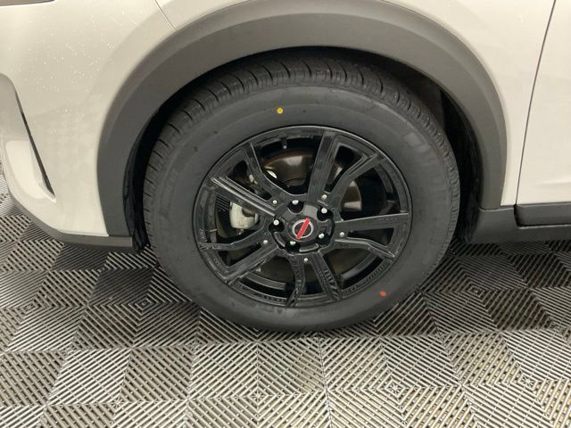 Used 2023 Nissan Kicks SR w/ SR Premium Package FWD image 44