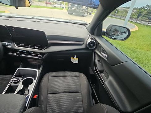 Used 2026 Chevrolet Equinox LT FWD image 24