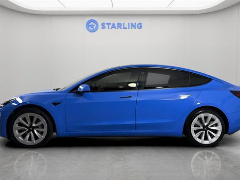 Used 2021 Tesla Model 3 Standard Range Plus image 3