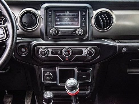 Used 2019 Jeep Wrangler Unlimited Sport AWD/4WD image 11