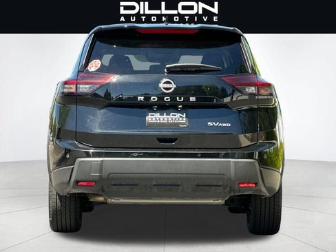 Used 2024 Nissan Rogue SV AWD/4WD image 5