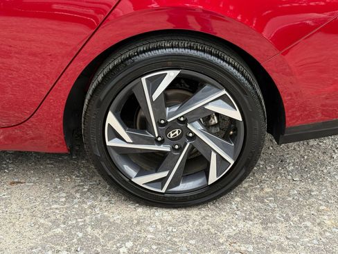 Used 2025 Hyundai Elantra SEL FWD image 30