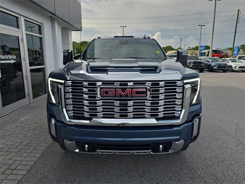 New 2025 GMC Sierra 2500 Denali w/ Denali Reserve Package image 2
