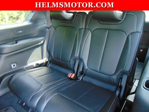 Certified 2024 Jeep Grand Cherokee L Limited w/ Black Appearance Package AWD/4WD image 34