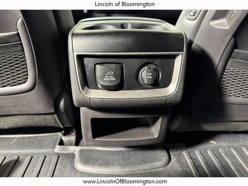 Used 2025 Kia Carnival SX Prestige FWD image 13
