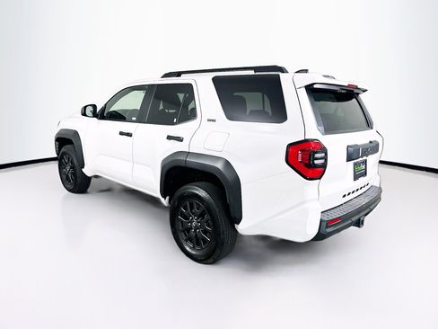 Used 2026 Toyota 4Runner SR5 AWD/4WD image 5
