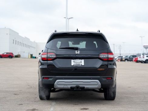 New 2025 Honda Pilot TrailSport image 6